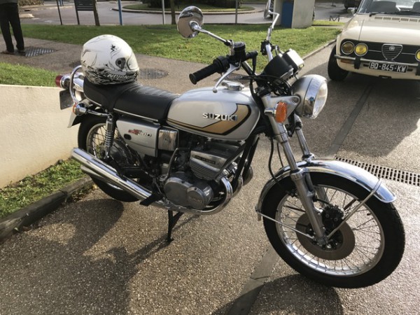 superbe suzuki  380 gt