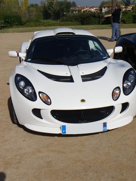 exige front 1.jpg