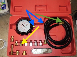 Voici le matériel a utilisé.<br />Si votre matériel est démonter , raccorder les 2 embout 1/8&quot; ( flèche bleu ).<br />L'embout a 90° 1/8&quot; mâle/femelle sera a fixer sur la plaque sandwich ( flèche jaune ).<br />L'embout mâle 1/8&quot; ( flèche verte ) sera a viser sur la partie femelle du raccord a 90°.